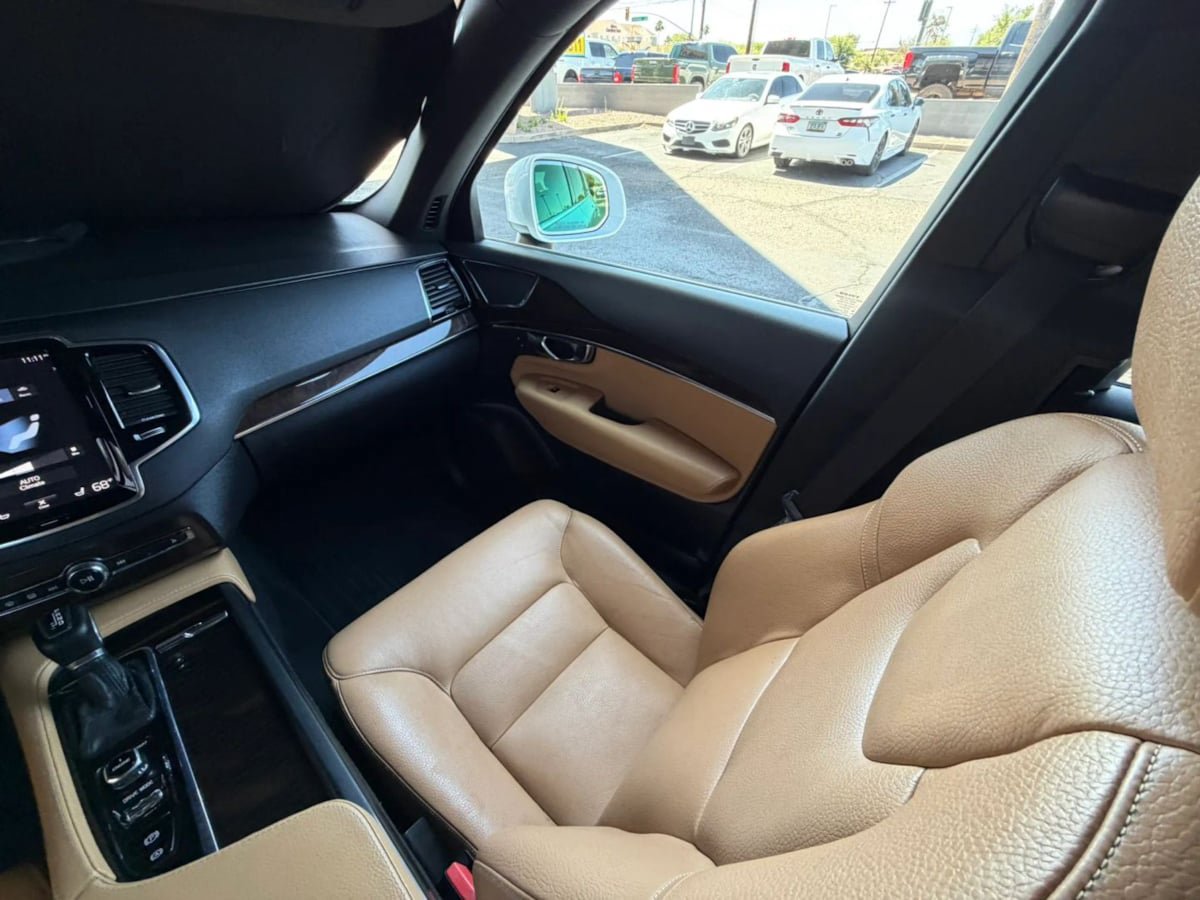 Used 2016 Volvo XC90 T6 Momentum w/ Momentum Plus Package AWD/4WD image 59