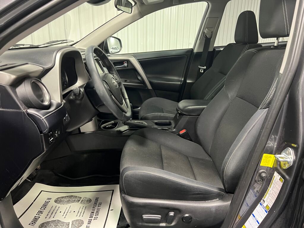 Used 2018 Toyota RAV4 XLE image 5