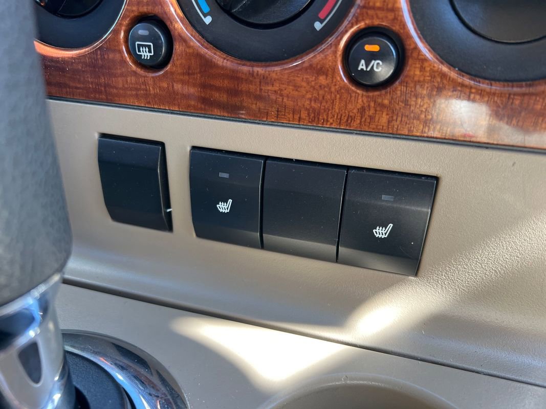 Used 2010 Ford Explorer Eddie Bauer AWD/4WD image 19