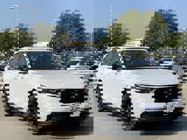 New 2025 Honda Accord SE image 2