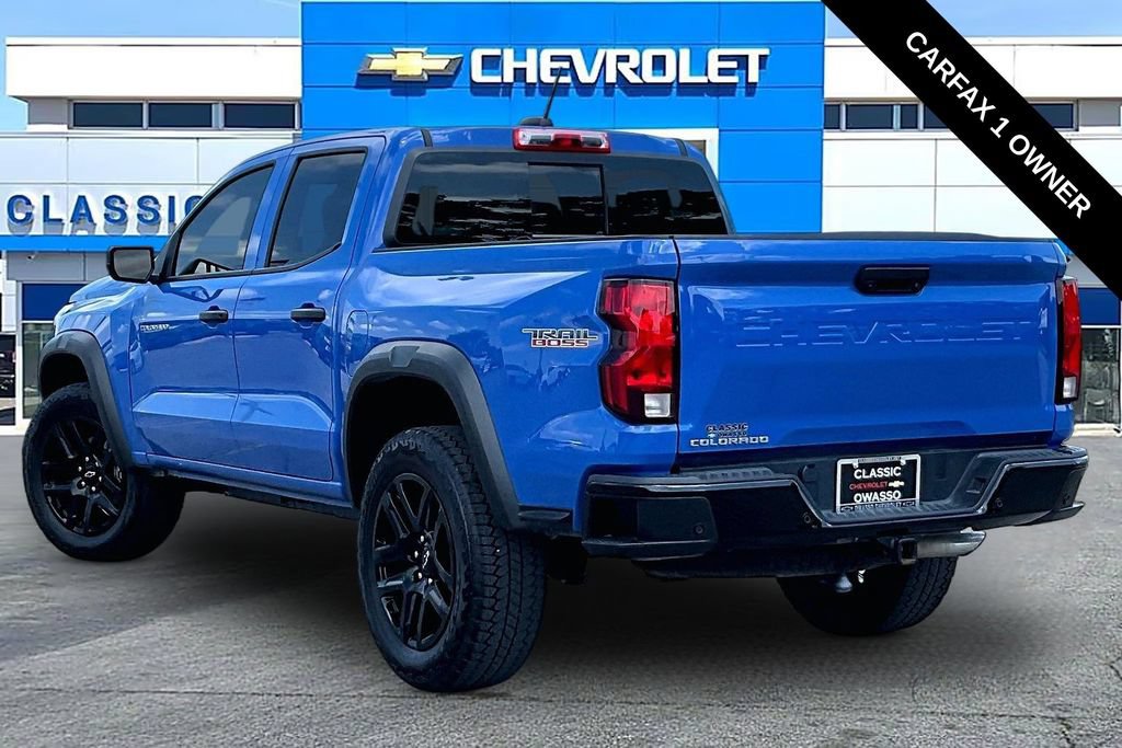Used 2025 Chevrolet Colorado Trail Boss AWD/4WD image 3