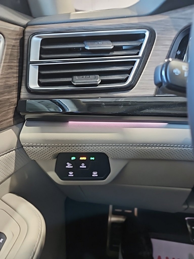 New 2026 Volkswagen Atlas SEL Premium R-Line image 38