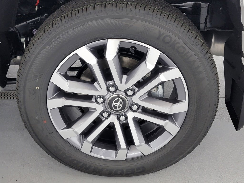 New 2026 Toyota 4Runner Limited AWD/4WD image 7