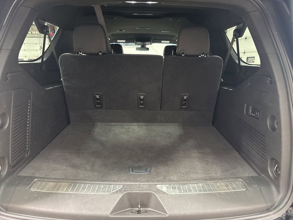 Used 2021 Chevrolet Suburban Premier image 16