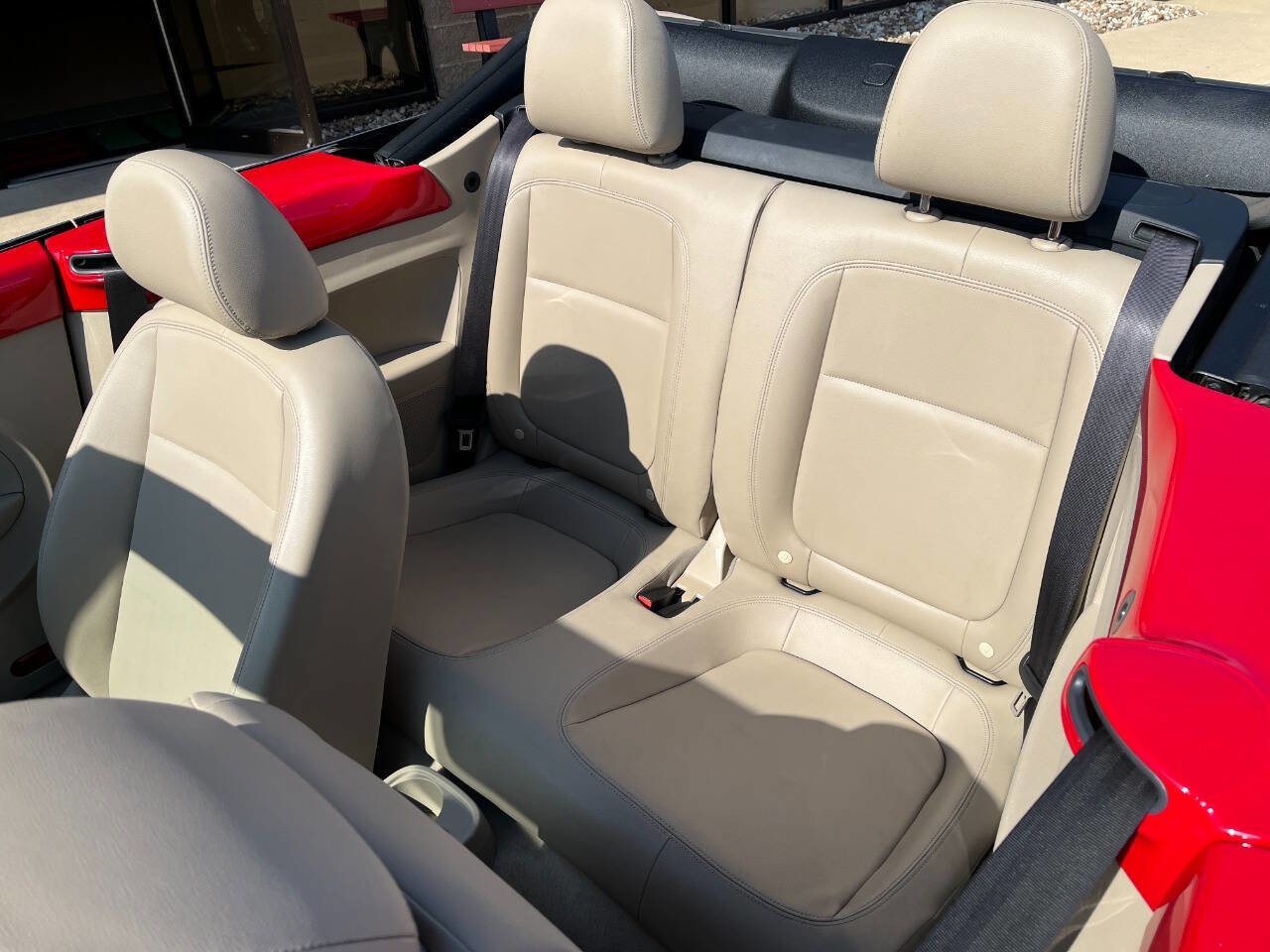 Used 2013 Volkswagen Beetle 2.5 image 15