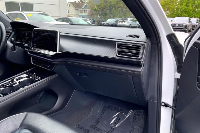Used 2025 Volkswagen Atlas Cross Sport SEL Premium R-Line AWD/4WD image 16