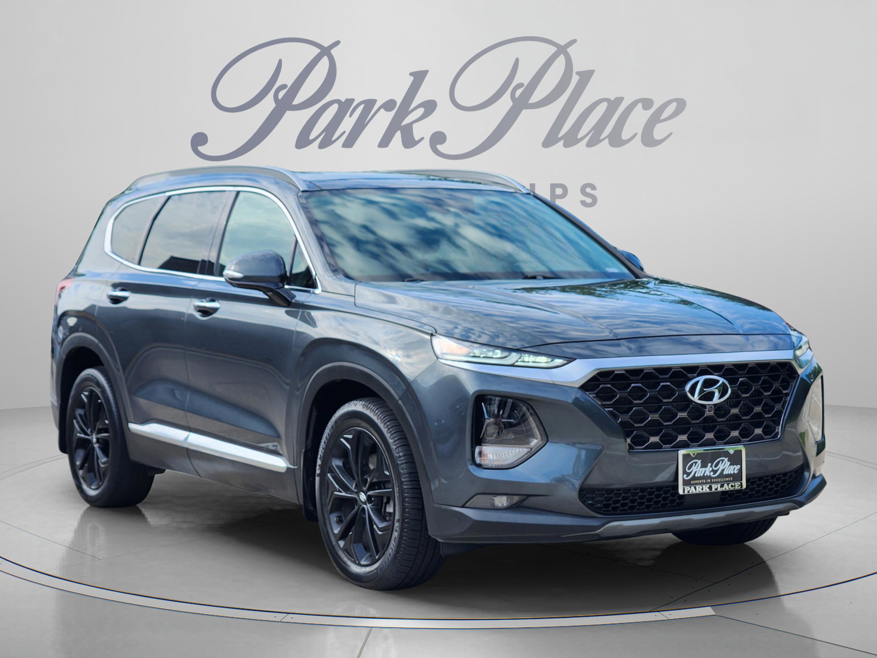 Used 2019 Hyundai Santa Fe FWD w/ Cargo Package image 4