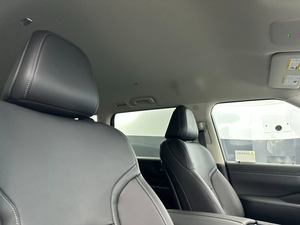 New 2026 Nissan Armada SV AWD/4WD image 17