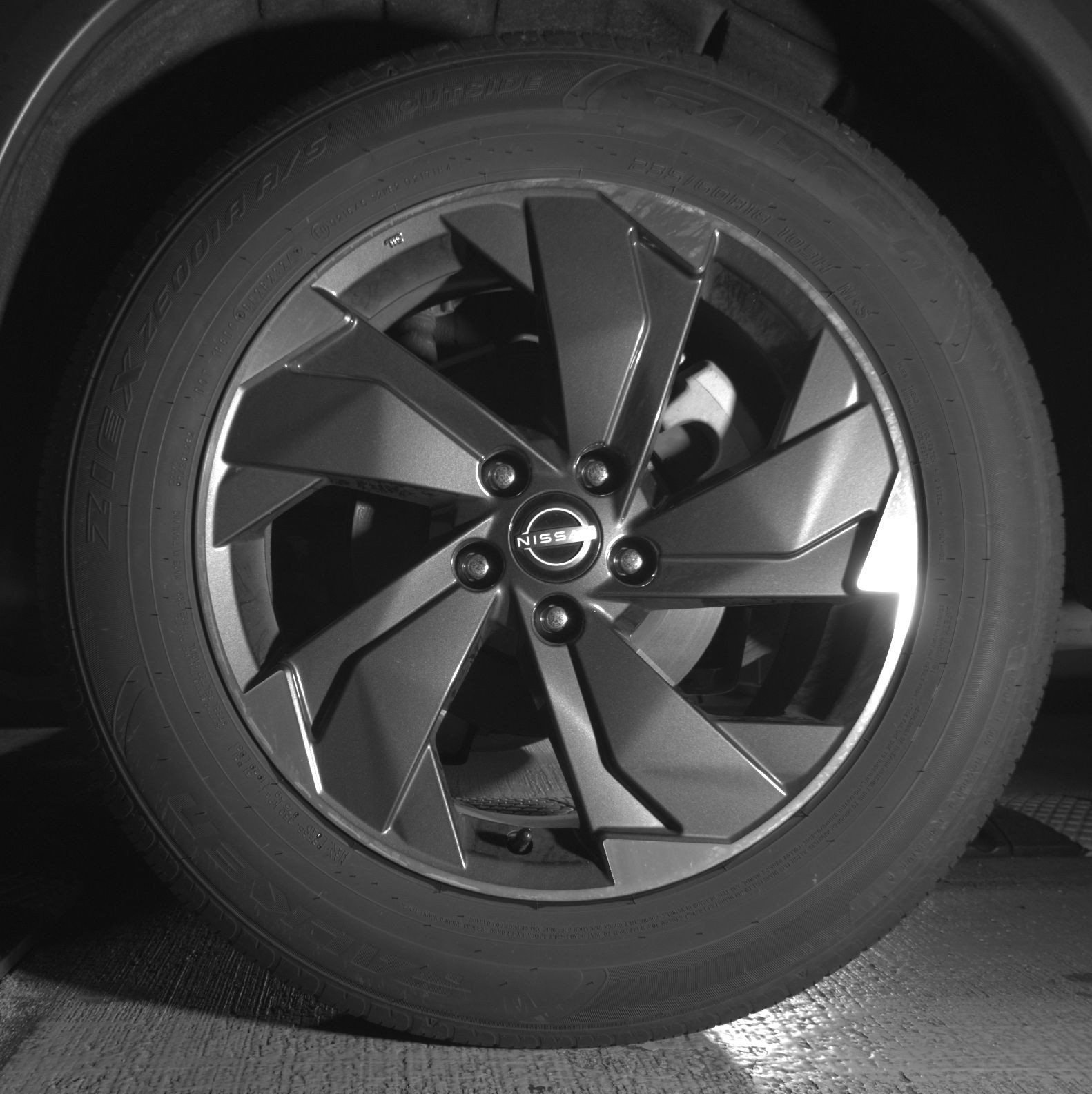 Used 2025 Nissan Rogue SV FWD image 17