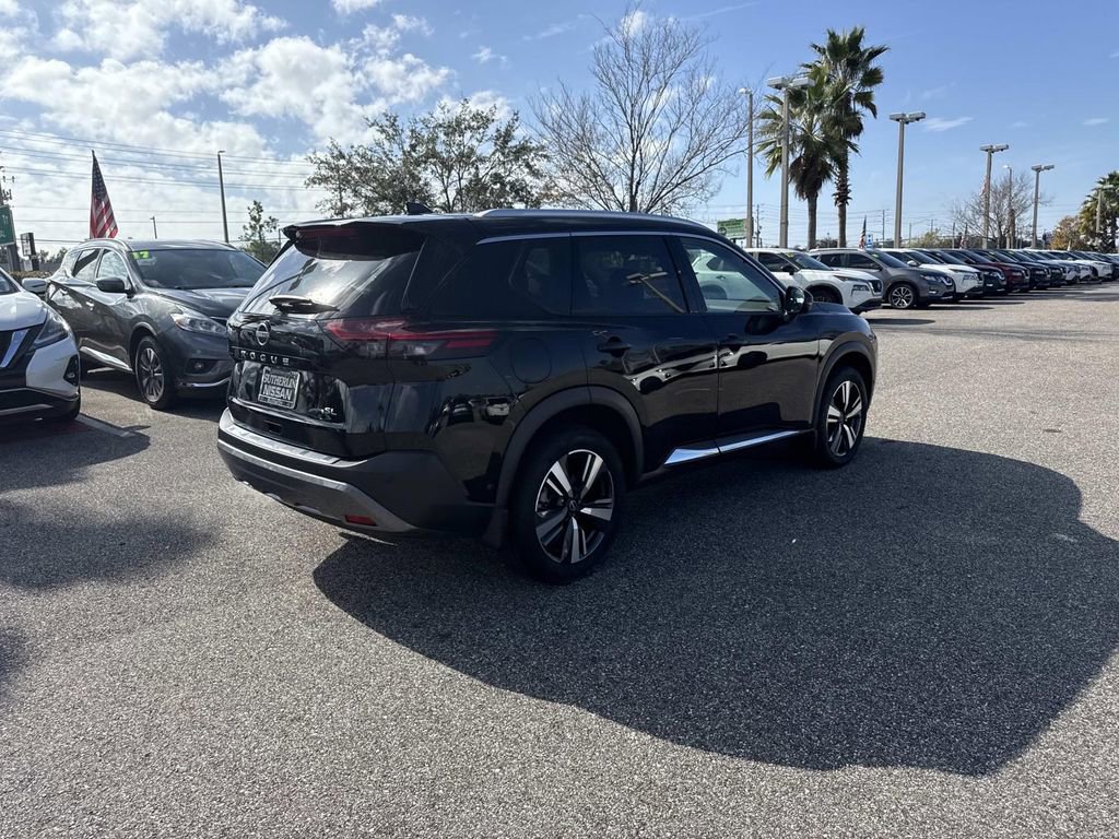Certified 2023 Nissan Rogue SL w/ SL Premium Package image 4