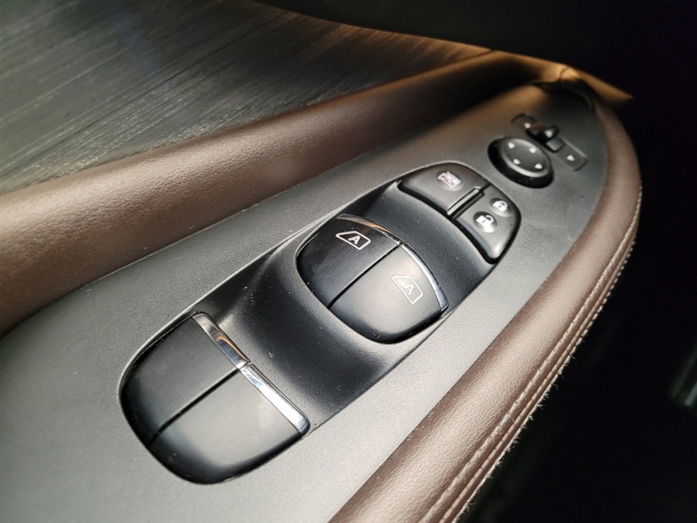 Used 2015 Nissan Murano SL w/ Cargo Package w/Cover image 27