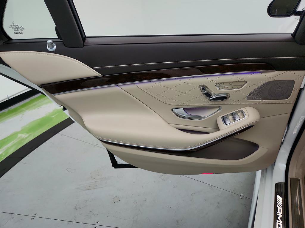 Used 2014 Mercedes-Benz S 63 AMG 4MATIC Sedan image 25