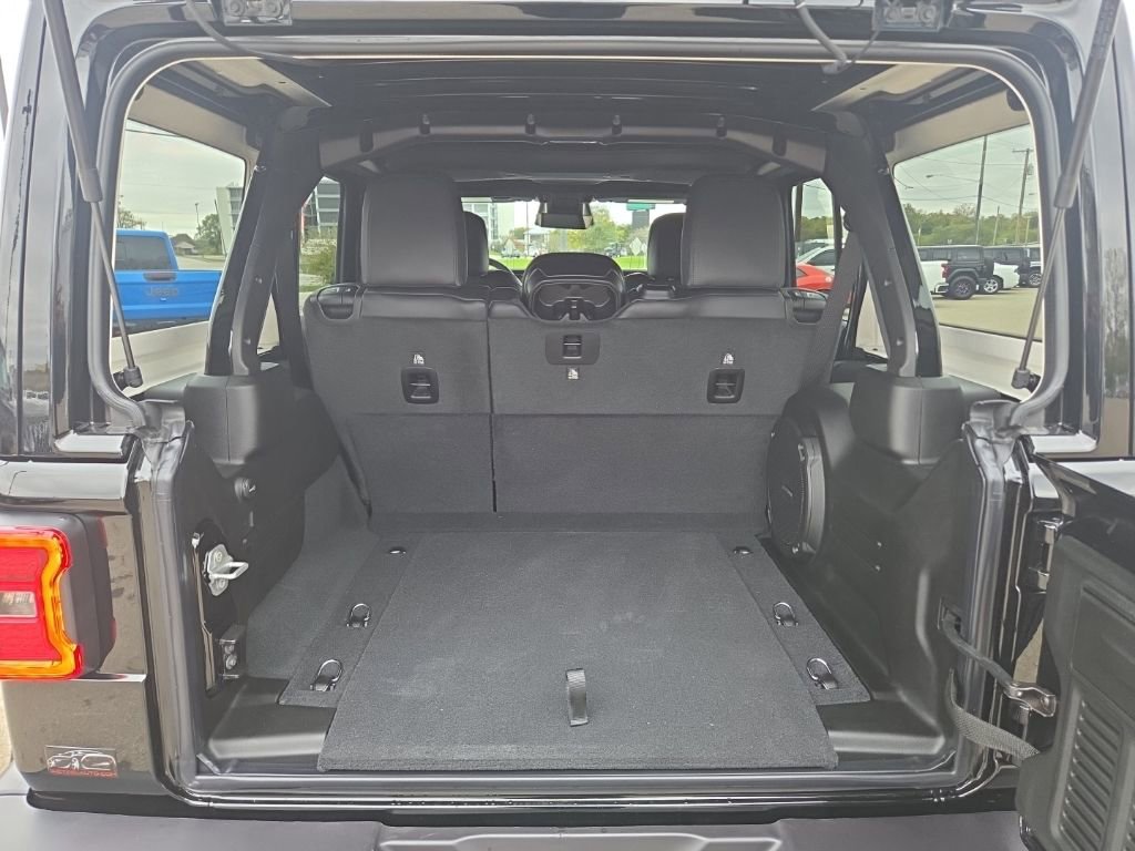 New 2026 Jeep Wrangler Sahara image 7
