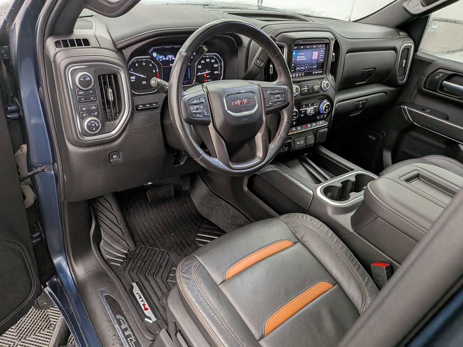Used 2020 GMC Sierra 1500 AT4 w/ AT4 Premium Package image 2