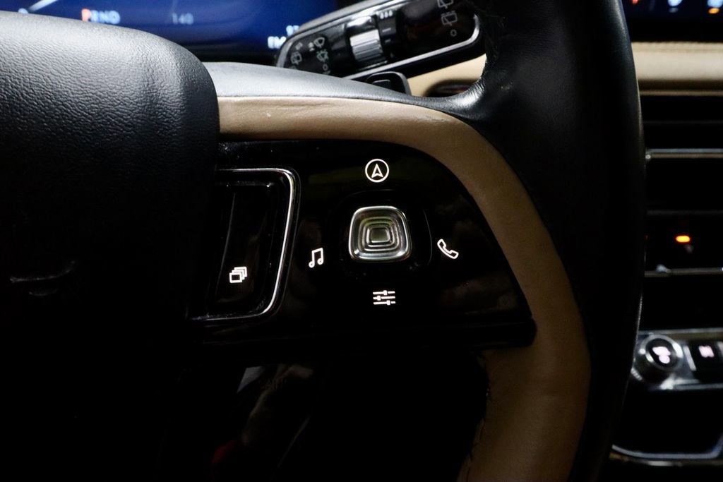 Used 2023 Lincoln Corsair Reserve image 30