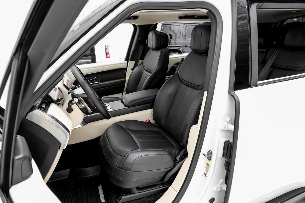 Used 2022 Land Rover Range Rover Long Wheelbase SE image 6