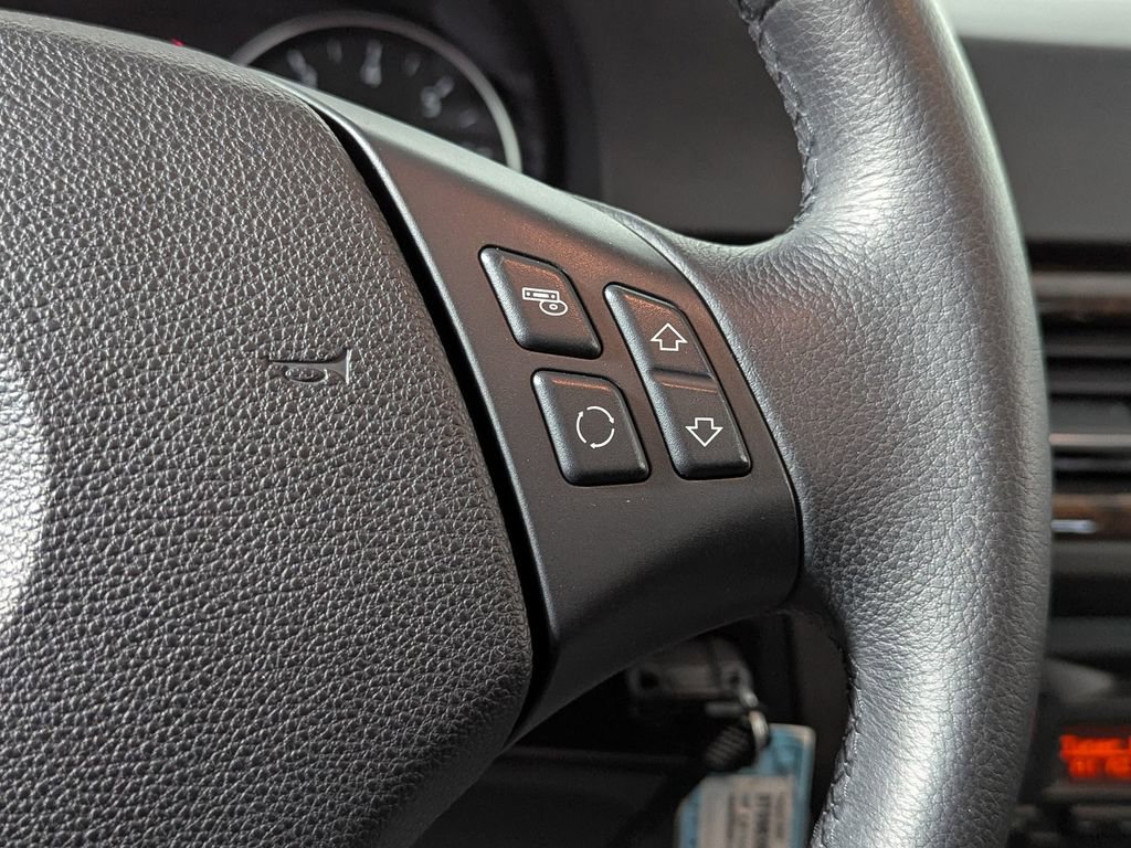 Used 2006 BMW 325i Sedan image 23