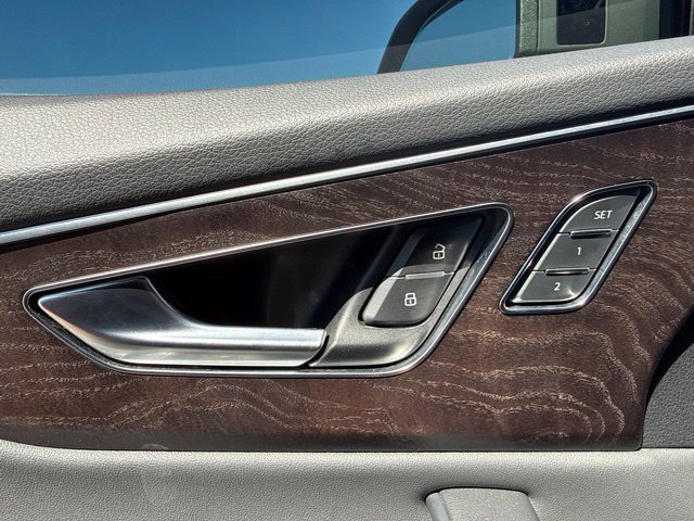 Used 2021 Audi Q8 Prestige AWD/4WD image 18