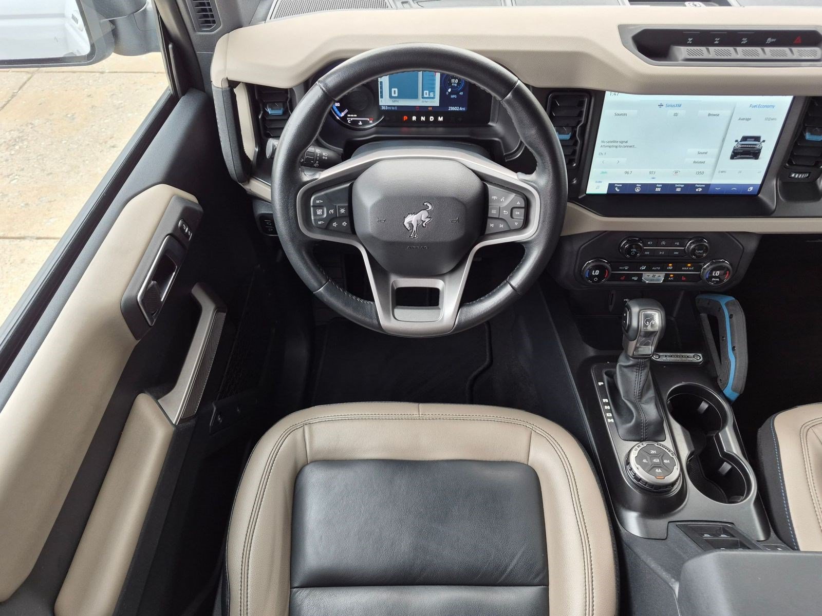 Used 2023 Ford Bronco Wildtrak AWD/4WD image 14