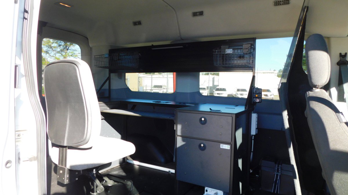 Used 2018 Ford Transit 150 XLT RWD image 30