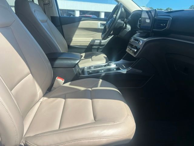 Certified 2023 Ford Explorer XLT w/ Equipment Group 202A image 17