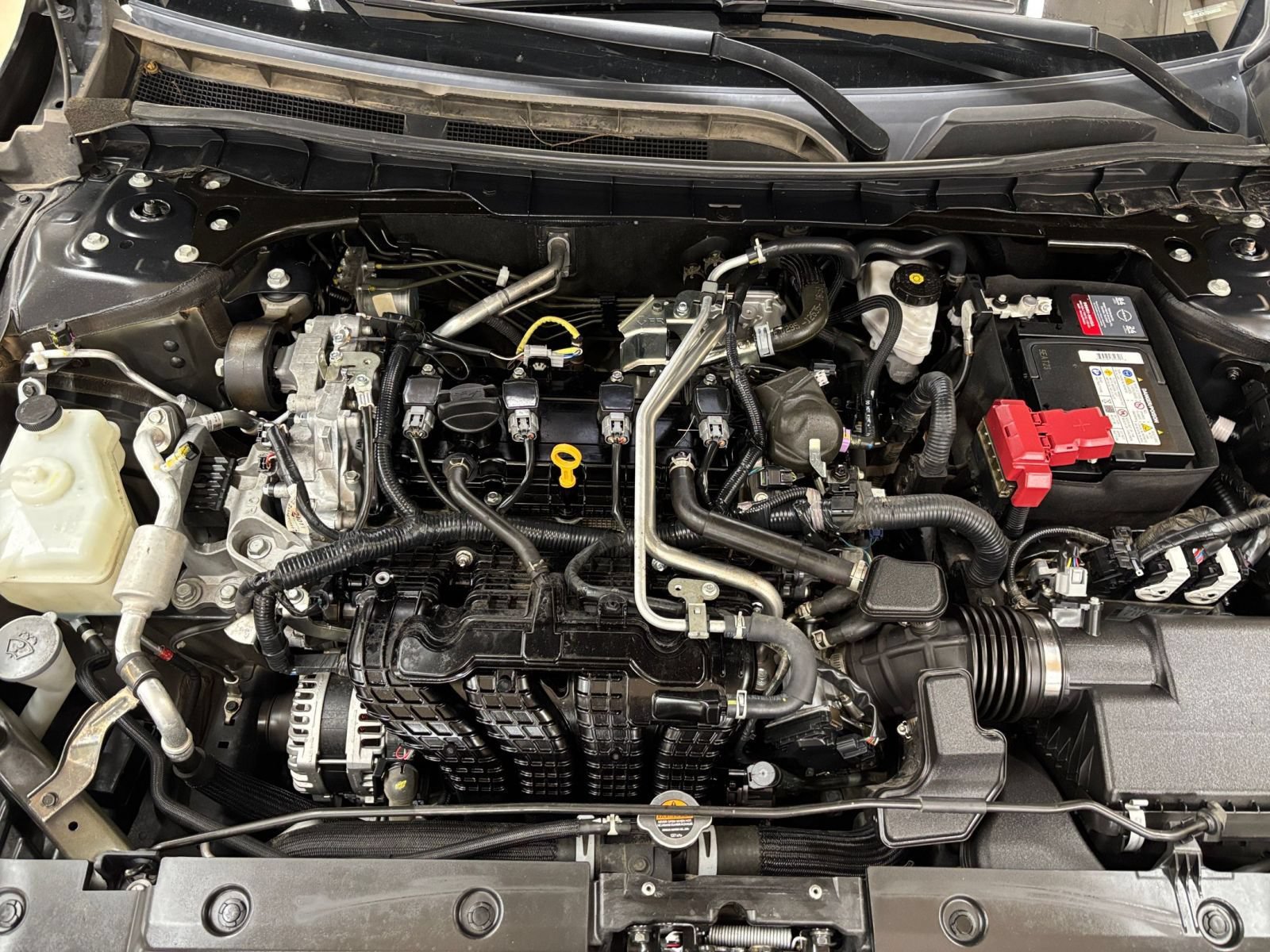 Used 2025 Nissan Altima 2.5 SV FWD image 31