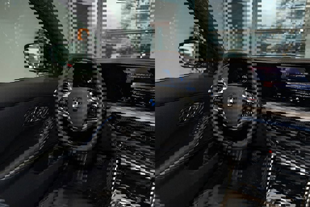 New 2026 BMW 330i xDrive Sedan w/ Convenience Package image 39