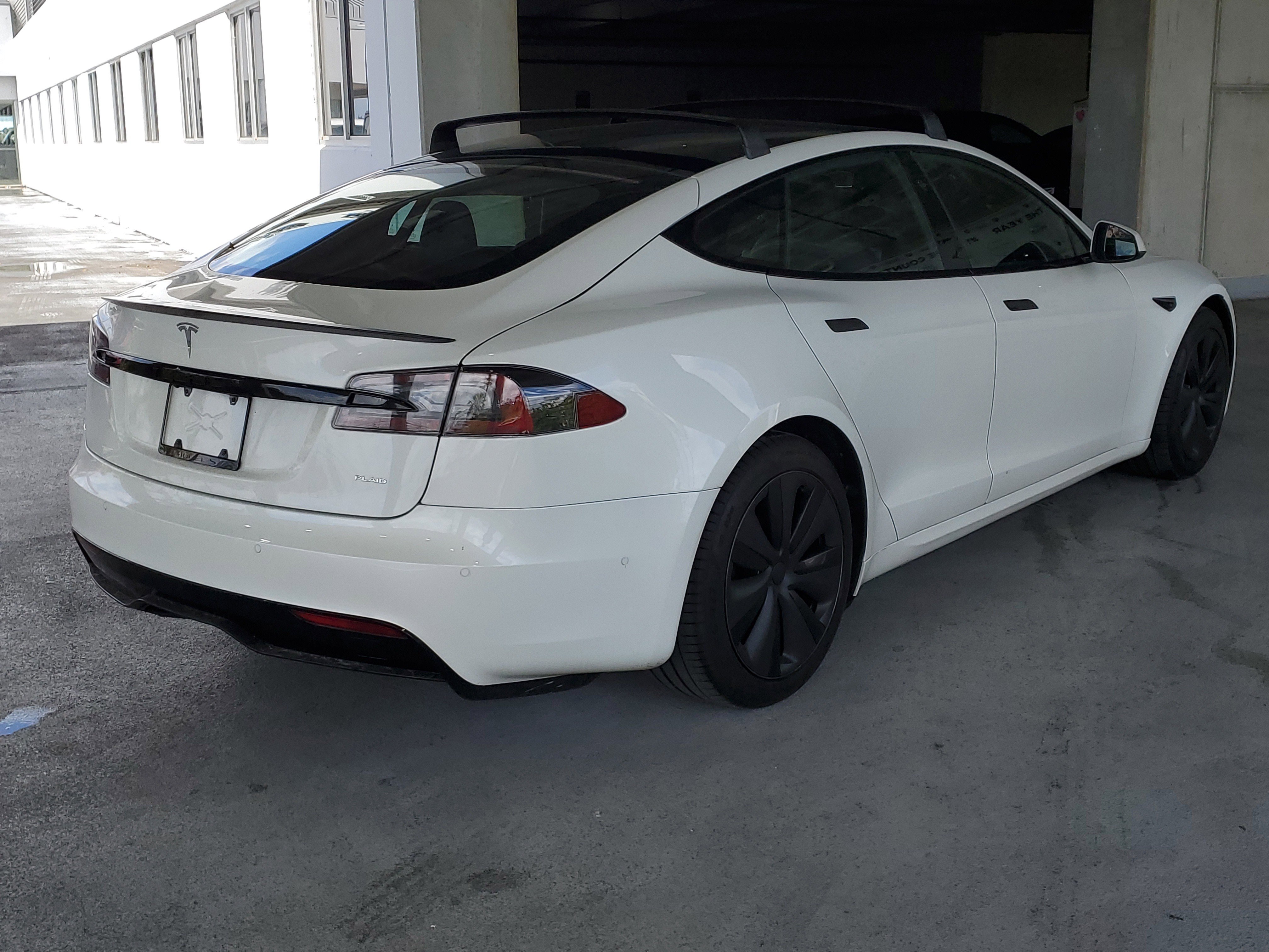 Used 2021 Tesla Model S Plaid image 2