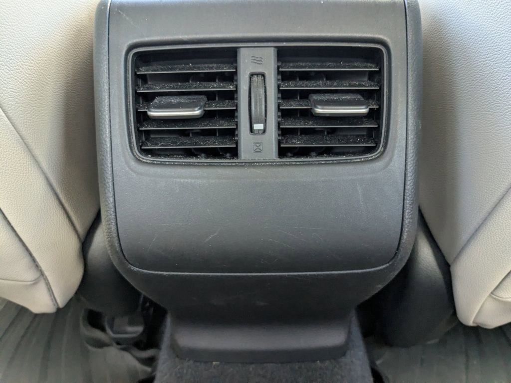 Used 2020 Honda Accord Touring image 12