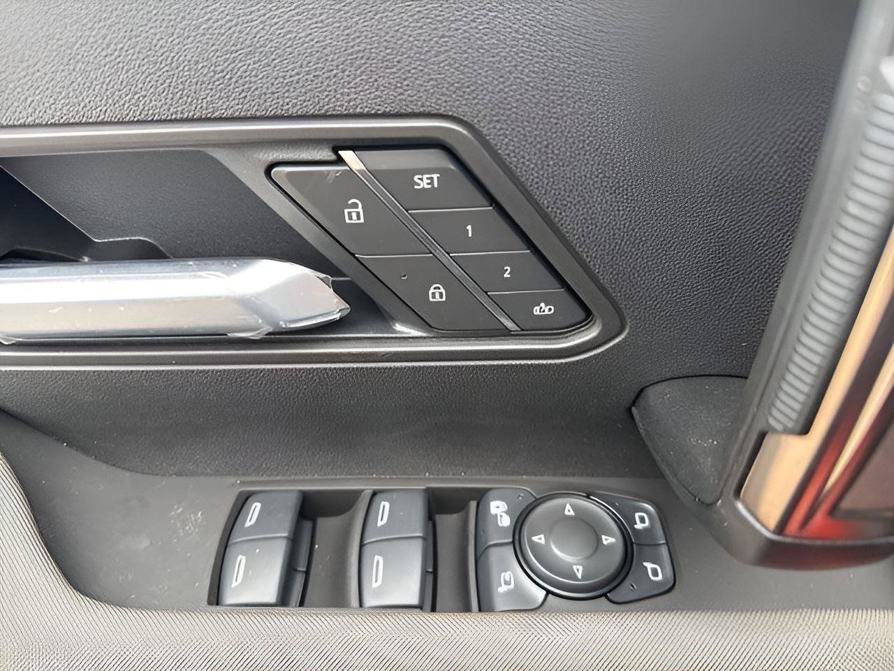 New 2025 GMC Hummer EV 3X w/ LPO, Illumination Package image 22