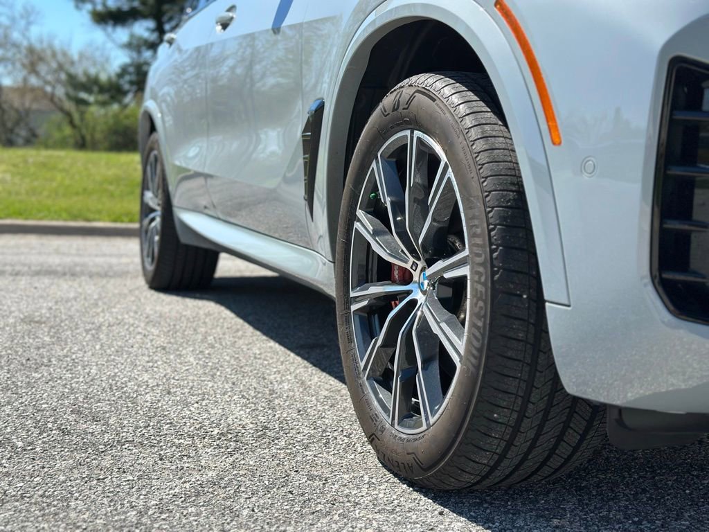 Certified 2026 BMW X5 xDrive40i w/ M Sport Package AWD/4WD image 9