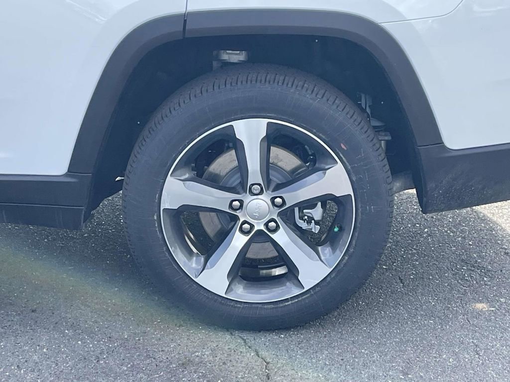 New 2026 Jeep Grand Cherokee L Limited image 11