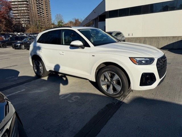 Used 2025 Audi Q5 2.0T Premium image 2