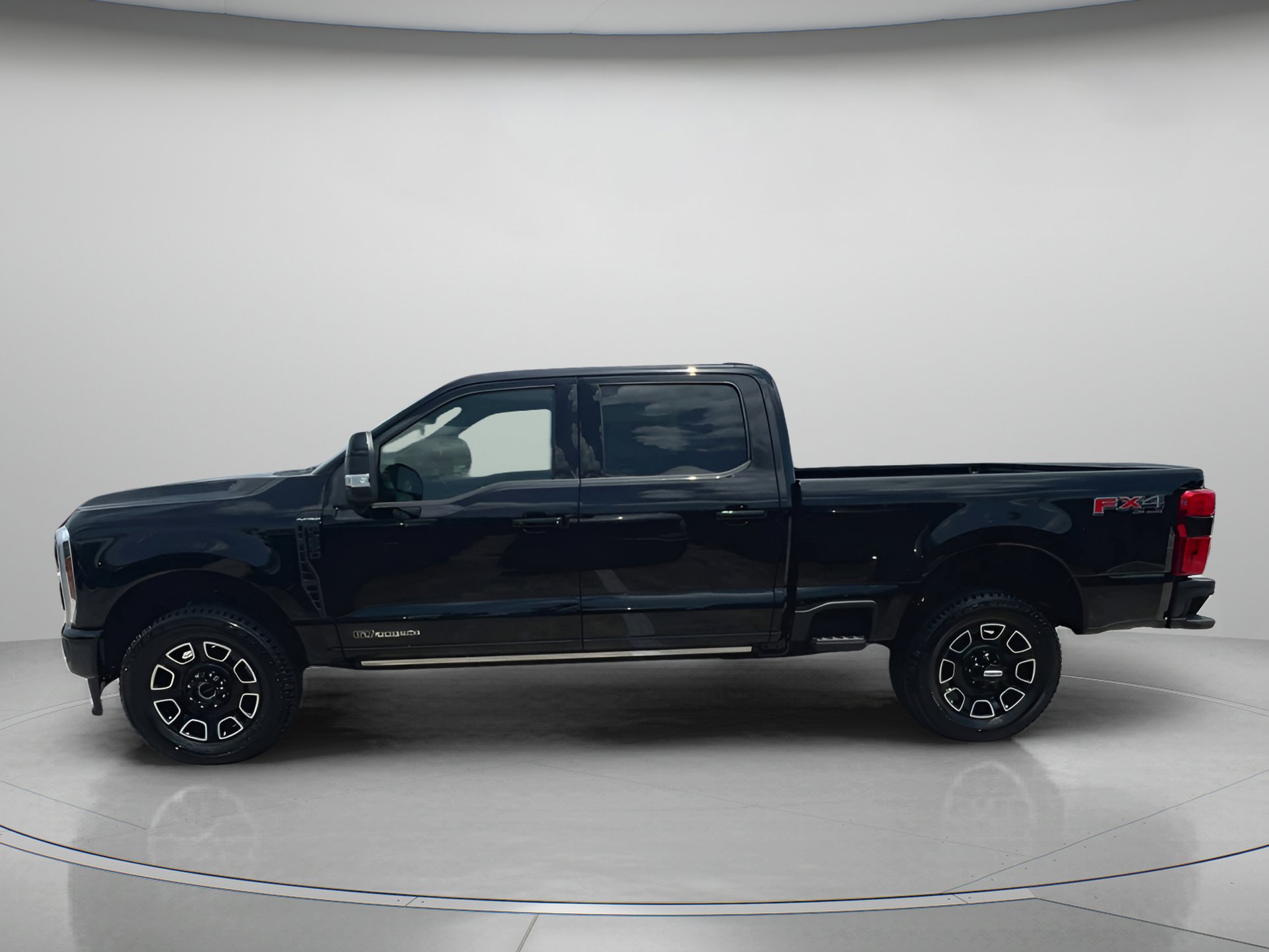 New 2025 Ford F250 Platinum image 17