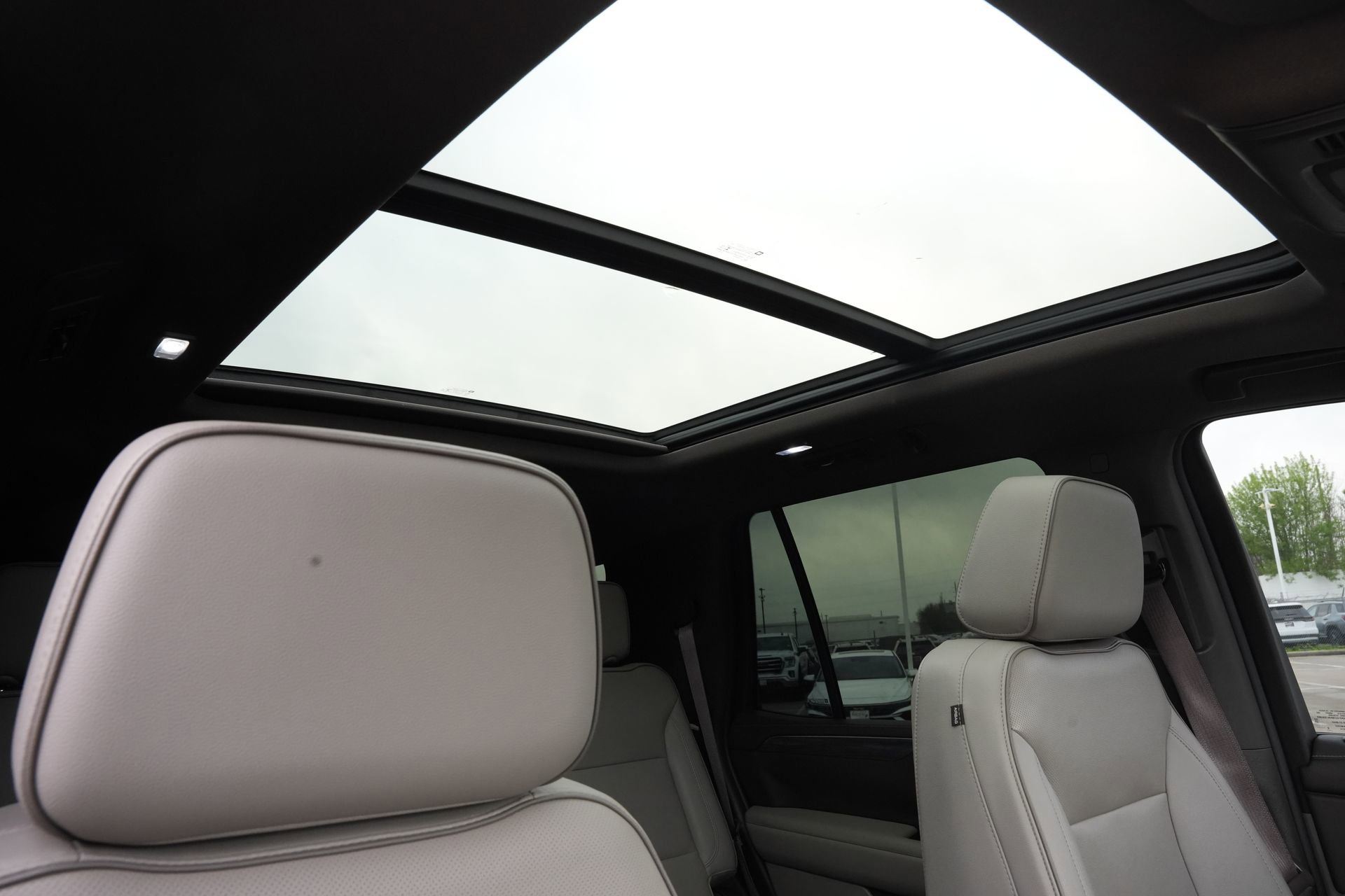 Used 2023 GMC Yukon SLT RWD image 27
