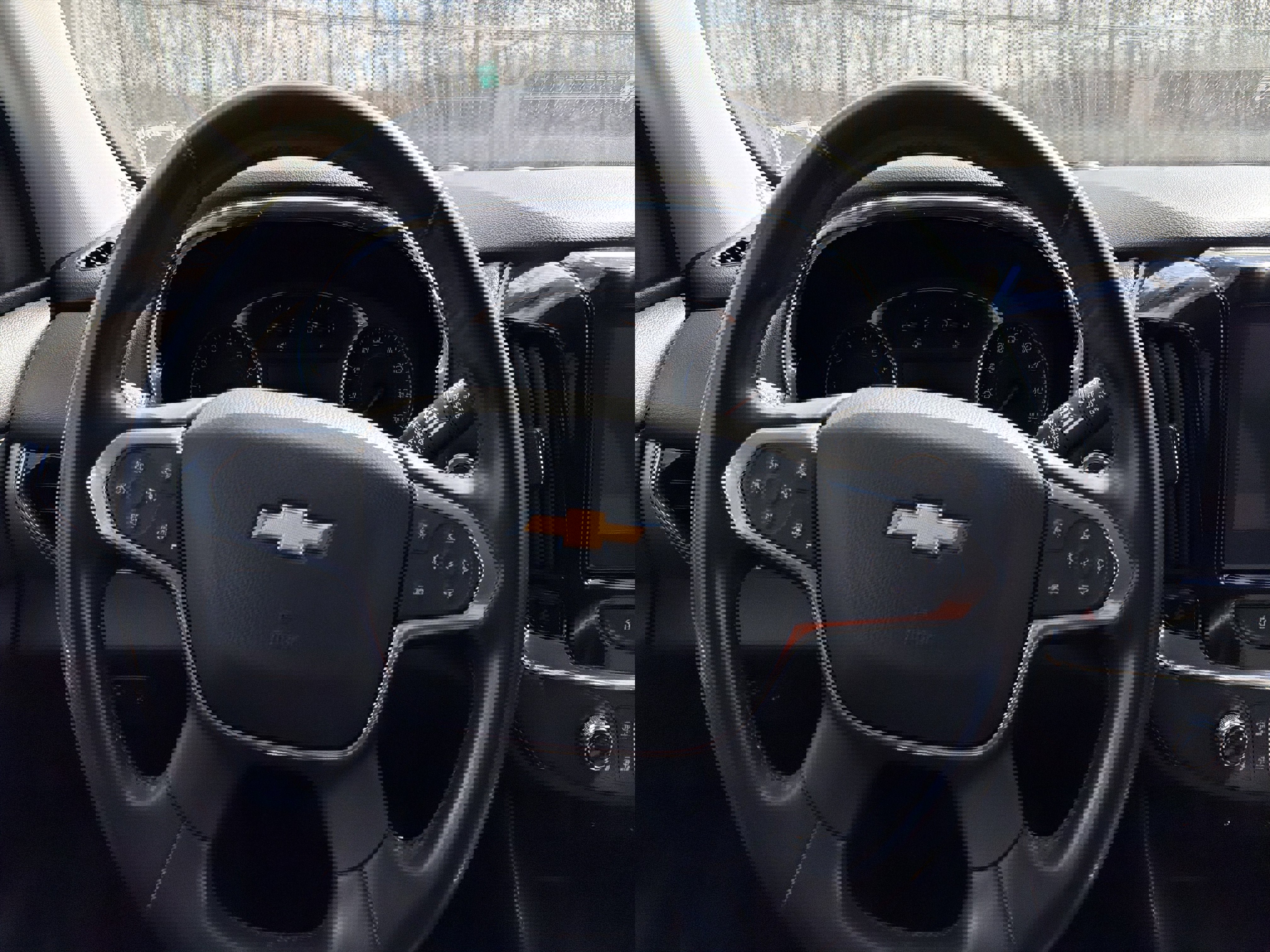 Used 2021 Chevrolet Traverse LT image 12