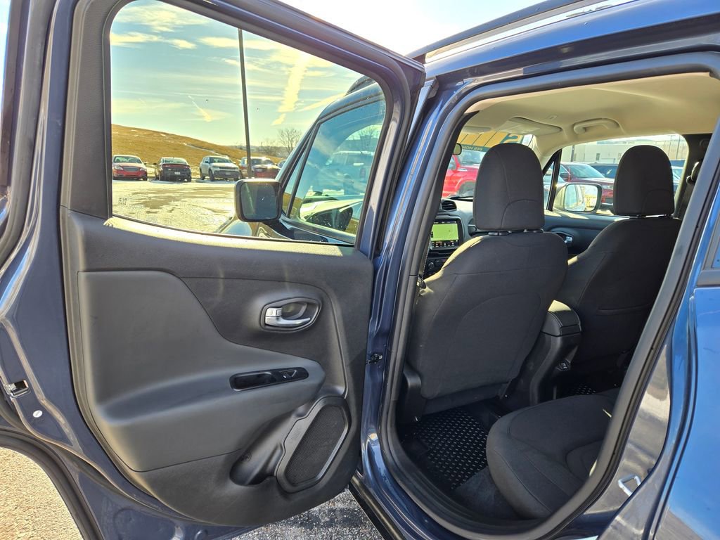 Used 2022 Jeep Renegade Latitude image 27
