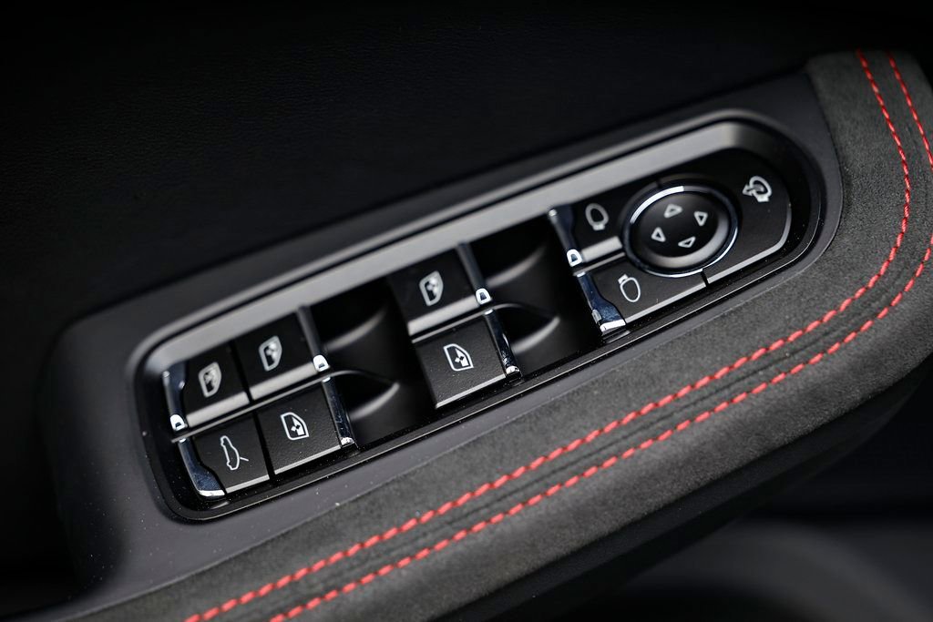 New 2026 Porsche Macan GTS image 21
