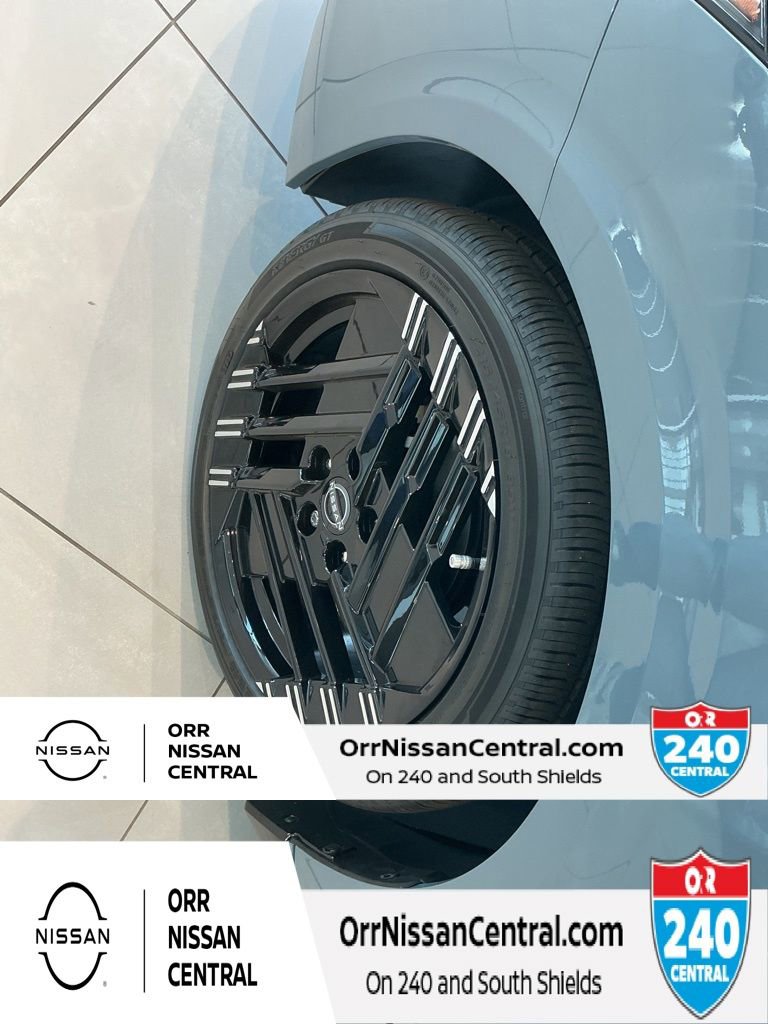 New 2026 Nissan Sentra SR w/ SR Premium Package FWD image 6