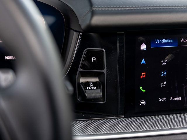 Certified 2025 Porsche Cayenne S AWD/4WD image 31