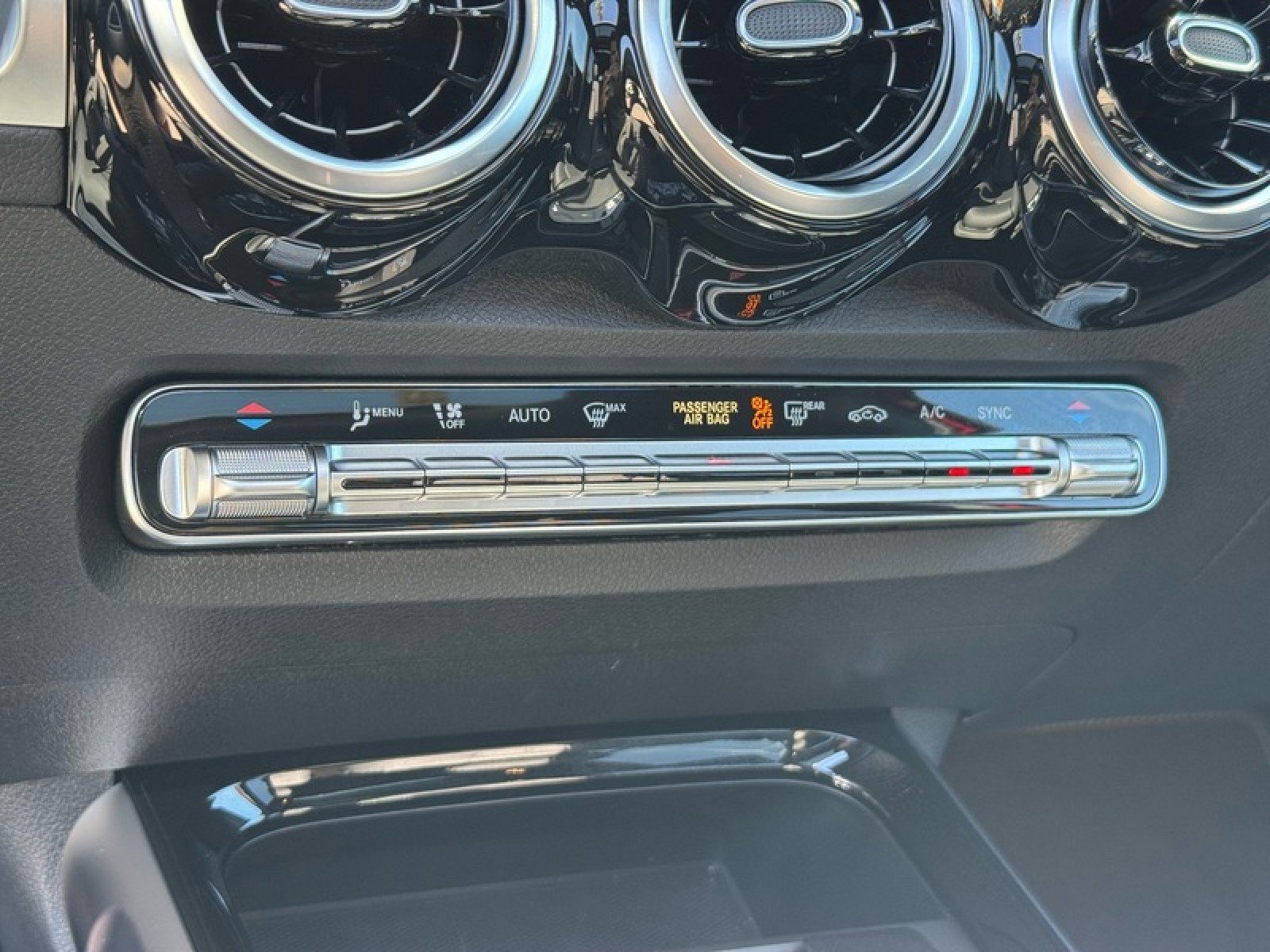 Certified 2026 Mercedes-Benz GLB 250 image 33