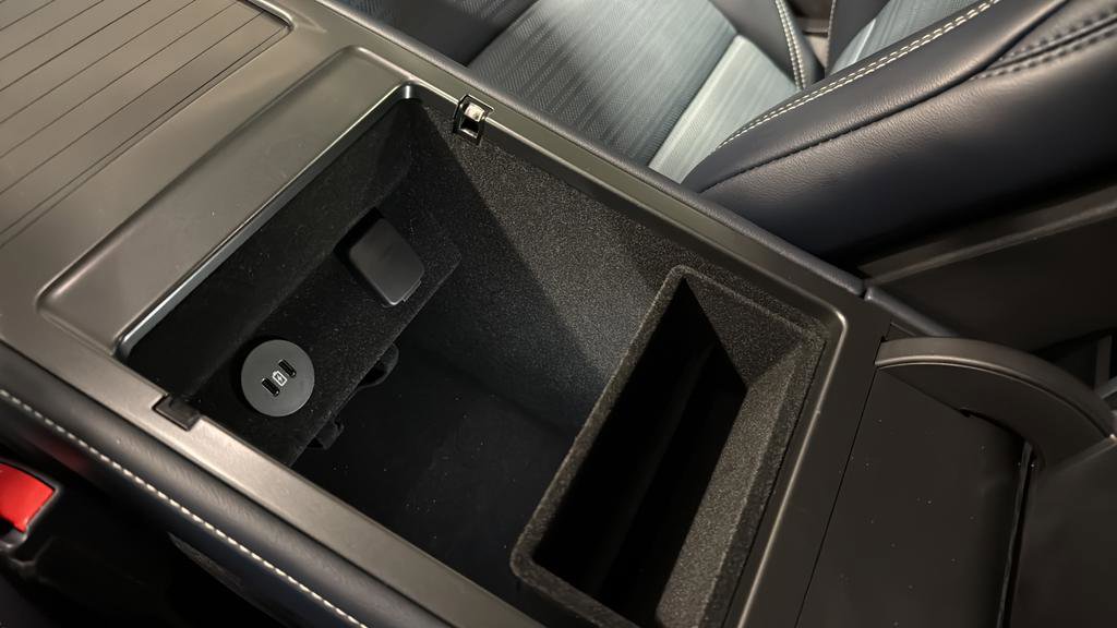 Used 2024 Lincoln Nautilus Reserve image 27