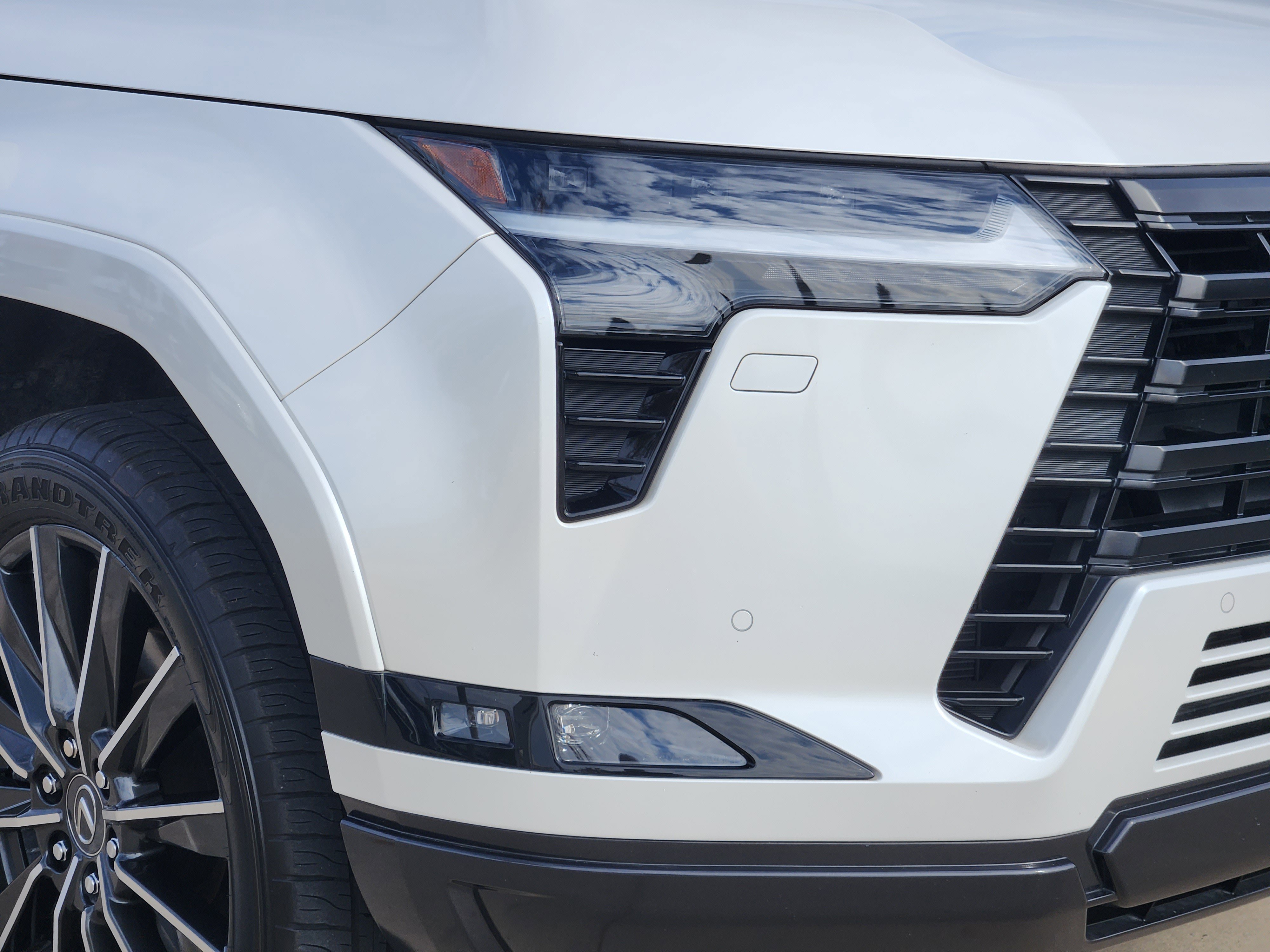 Used 2024 Lexus GX 550 image 6