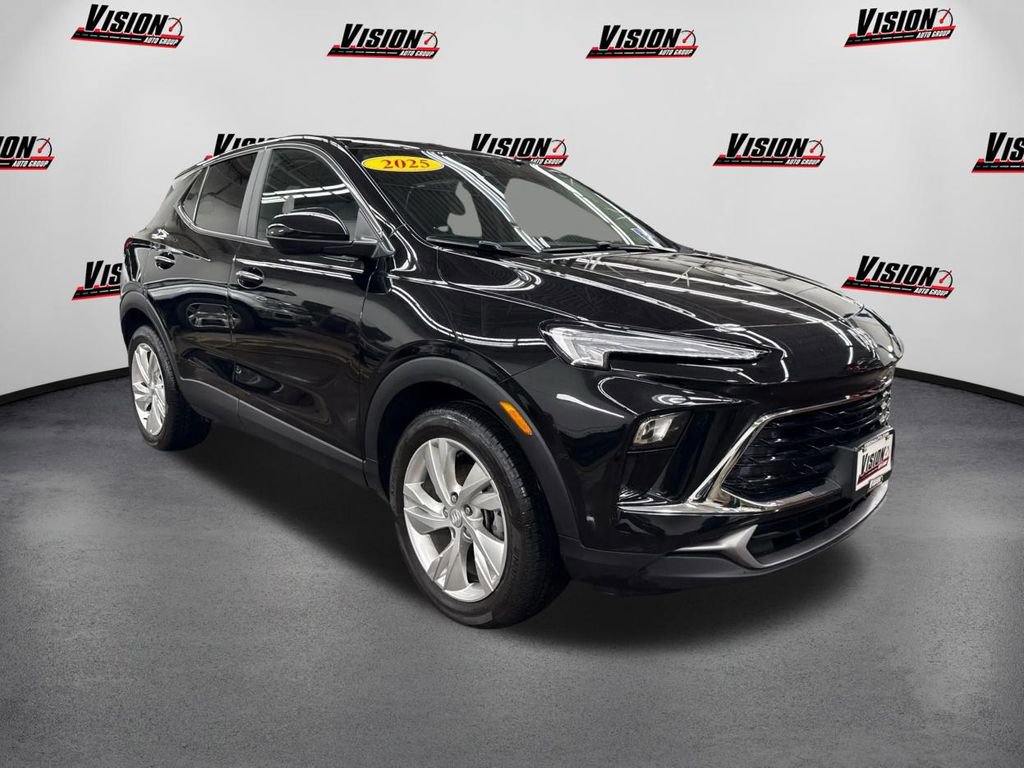 Used 2025 Buick Encore GX Preferred w/ Comfort Package image 3