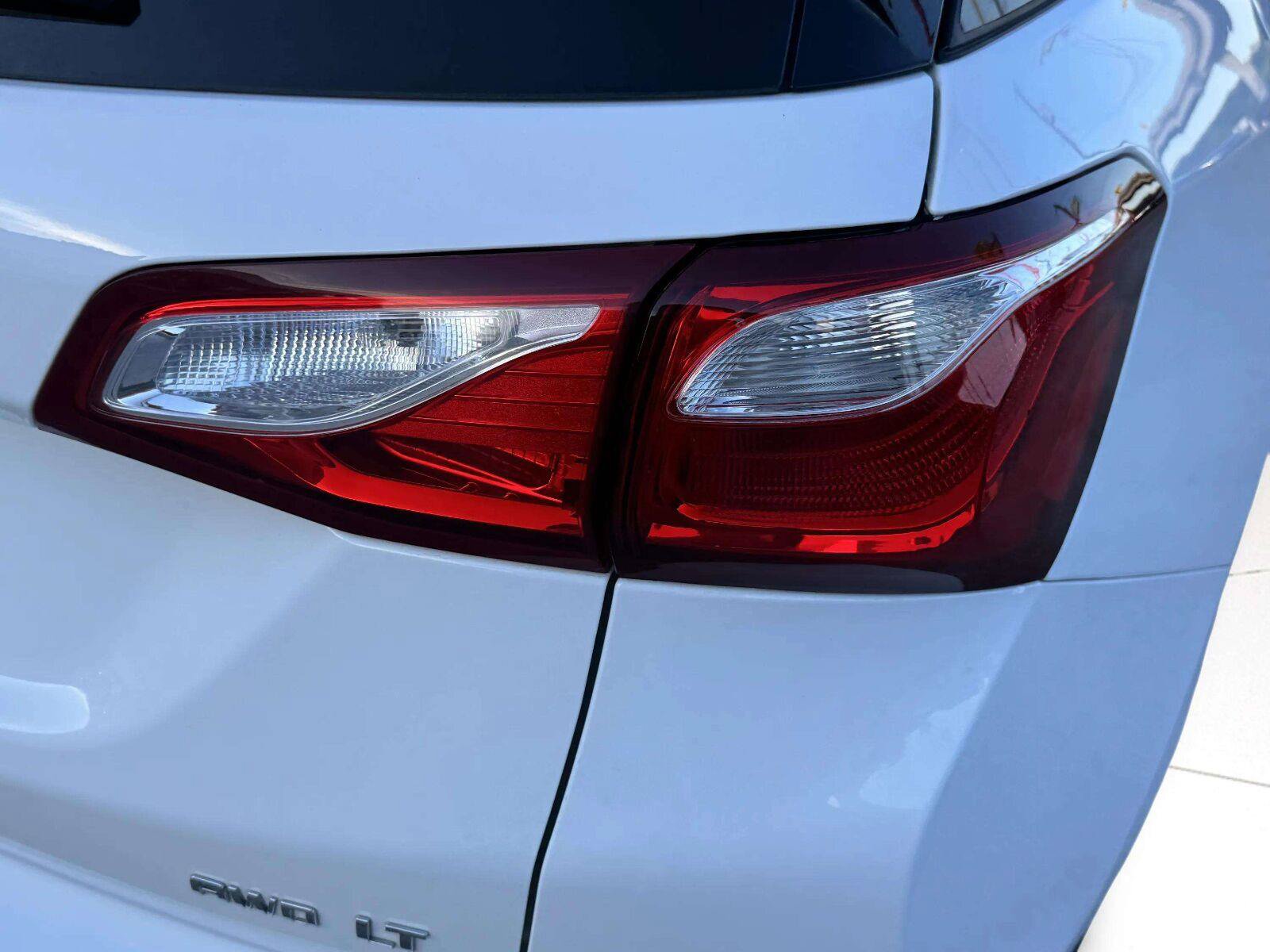 Used 2021 Chevrolet Equinox LT AWD/4WD image 15