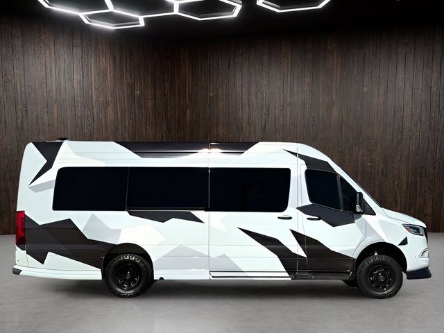 Used 2025 Mercedes-Benz Sprinter 3500 image 9
