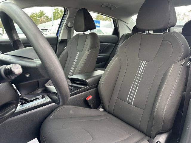 Used 2024 Hyundai Elantra SEL image 12