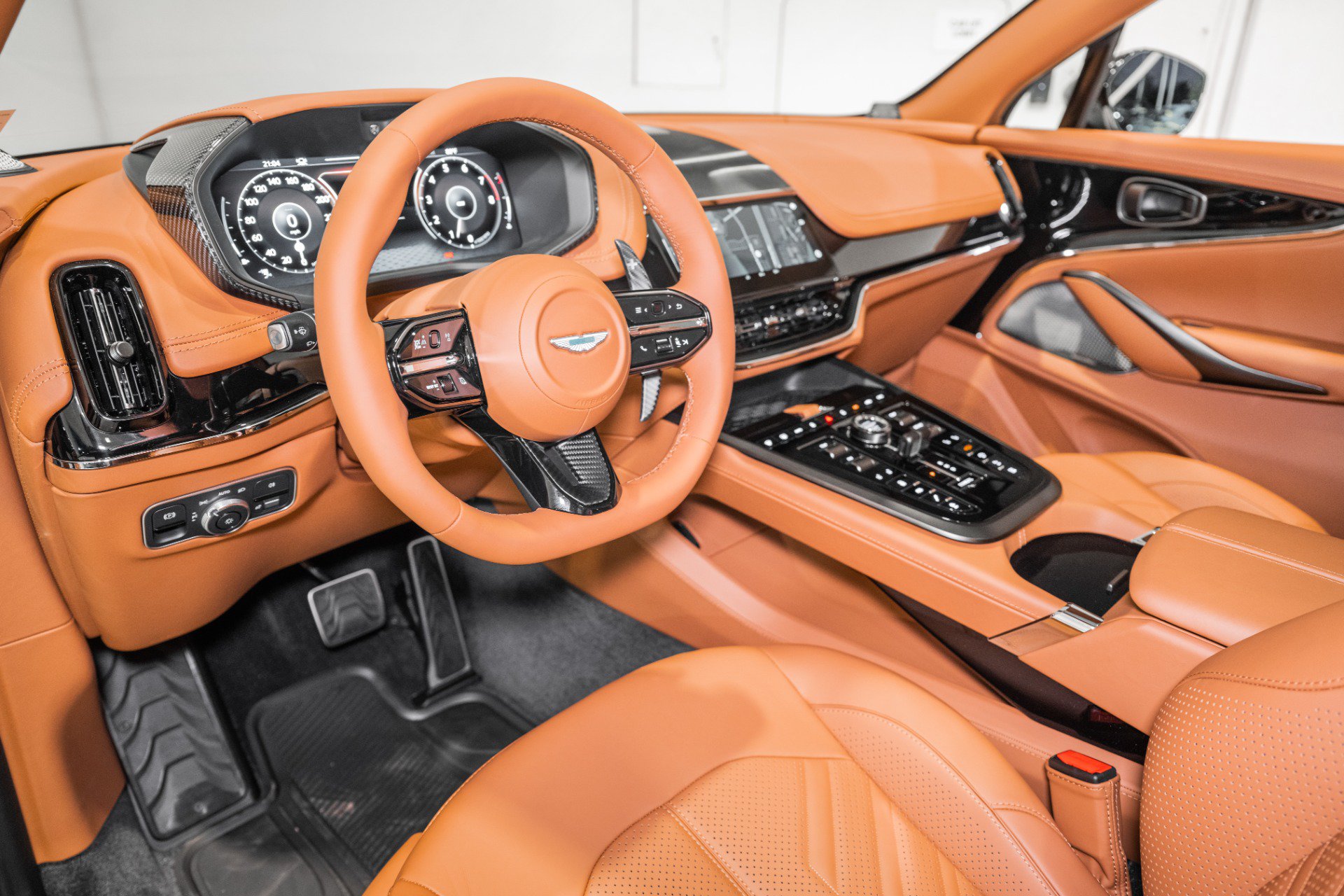 New 2026 Aston Martin DBX 707 AWD/4WD image 3
