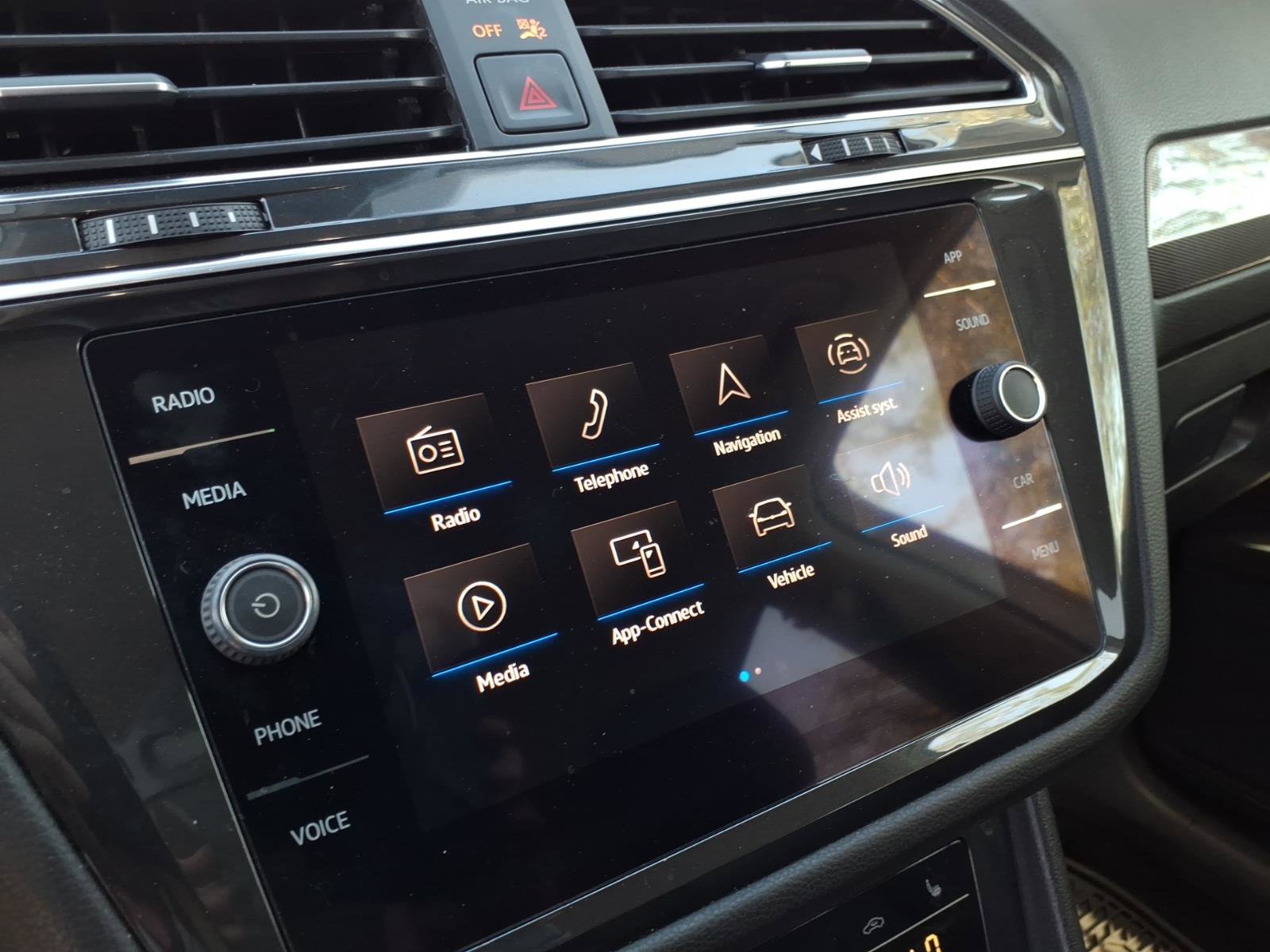 Certified 2022 Volkswagen Tiguan SE image 25