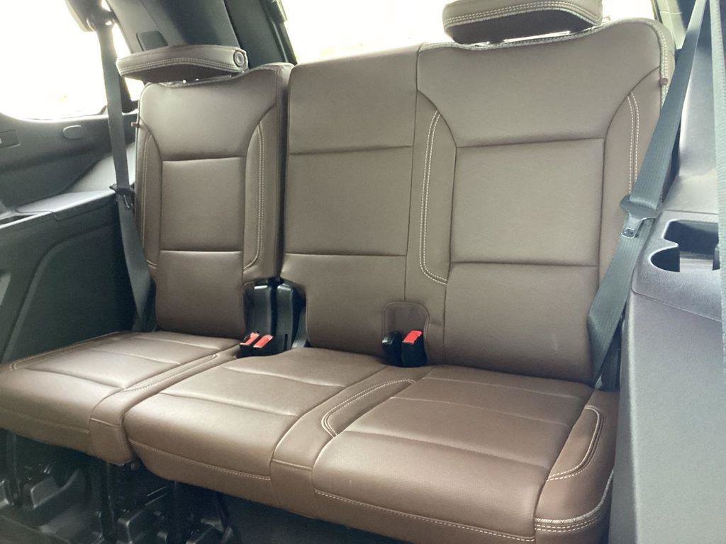 Used 2022 Chevrolet Tahoe High Country AWD/4WD image 15